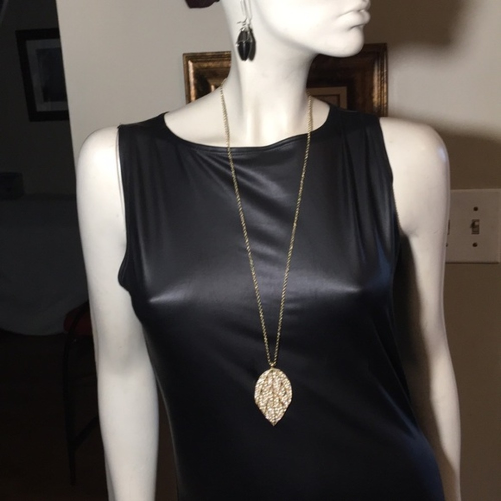 Magic Golden Sparkles Hanging Leaf Necklace